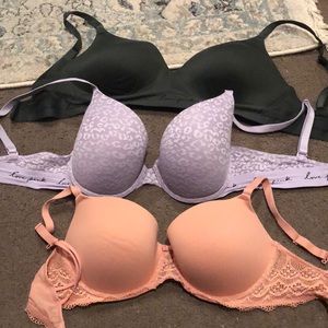 Used Victoria secret bras 34 DD